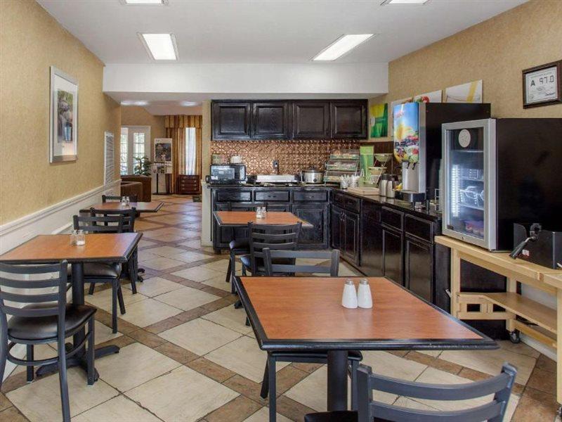 Quality Inn Laurinburg Extérieur photo
